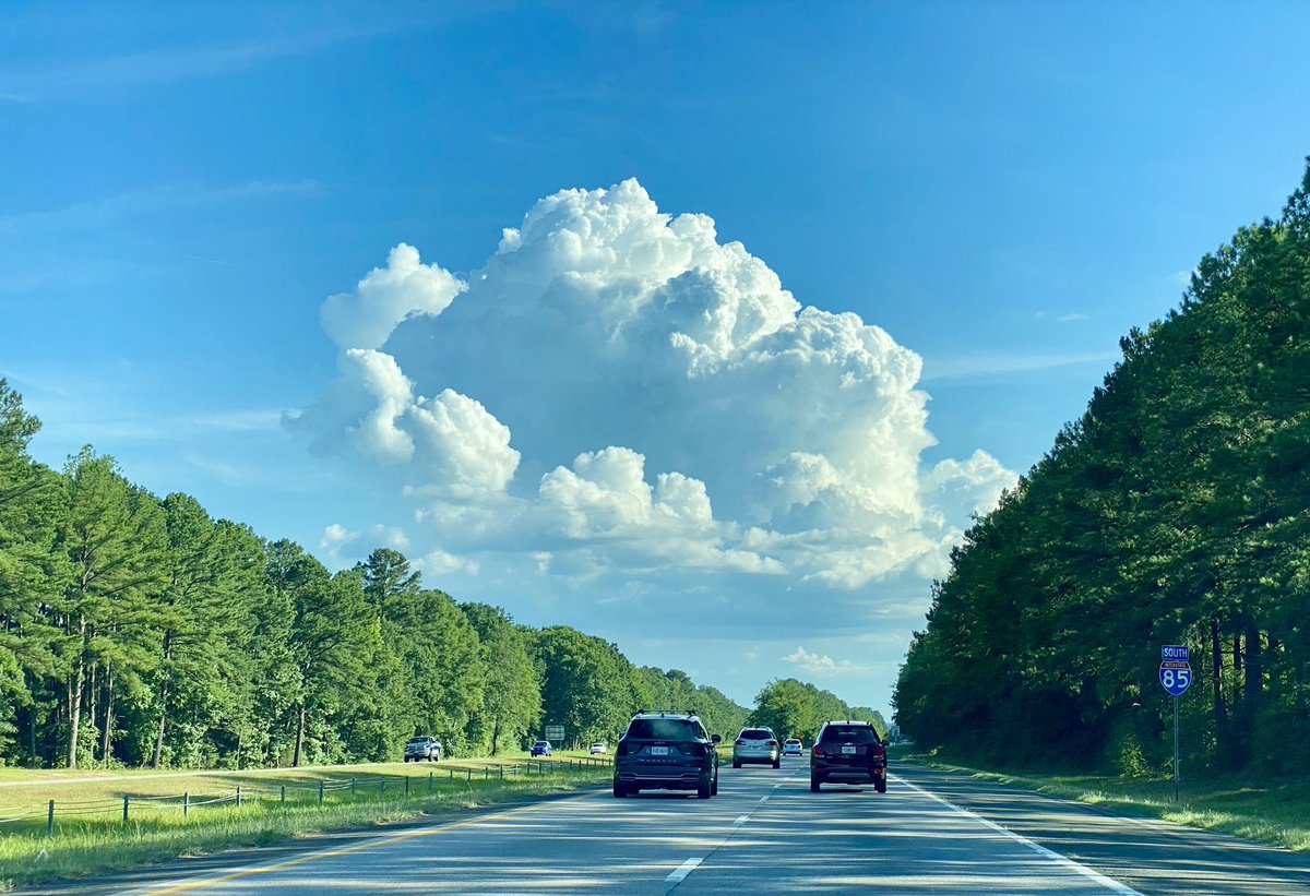 AdLibs4Hire's tweet image. Nerd Alert🤓: Scored some nice clouds yesterday afternoon. #cloudnerd