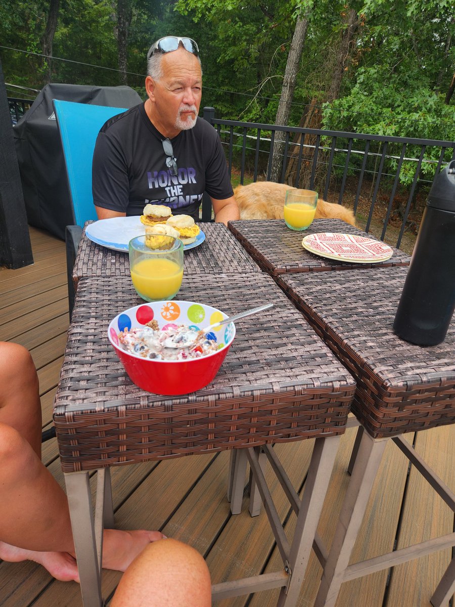 Julie Ostermann tweet media