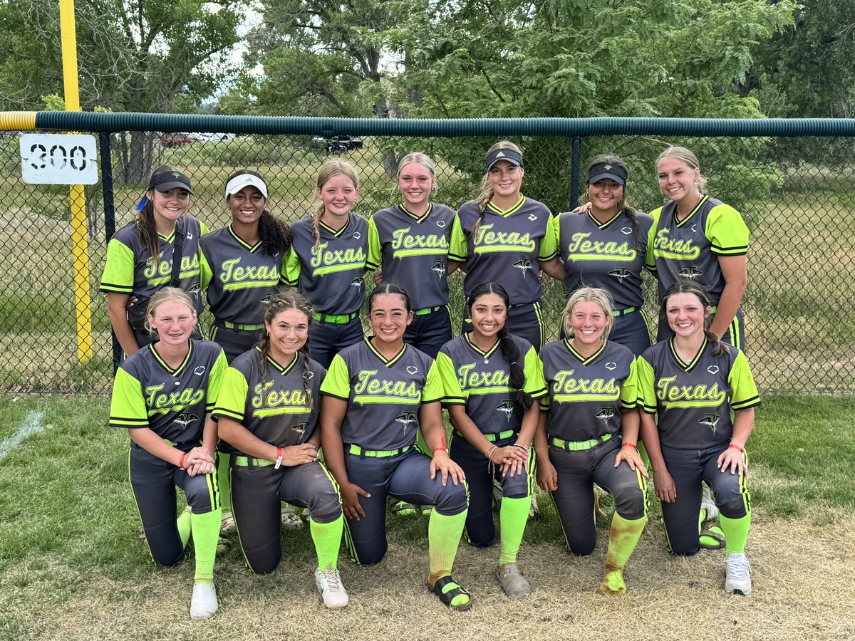 Olivia Moore (@oliviamoore2025) on Twitter photo 28 💣s total for my team in Colorado!! We went 7-2 for the week. So proud of all of their hard work!! <a href="/TDD16uNational/">Texas Dirt Divas 16U National Chandler</a> #hardworkpaysoff 28 💣s total for my team in Colorado!! We went 7-2 for the week. So proud of all of their hard work!! <a href="/TDD16uNational/">Texas Dirt Divas 16U National Chandler</a> #hardworkpaysoff