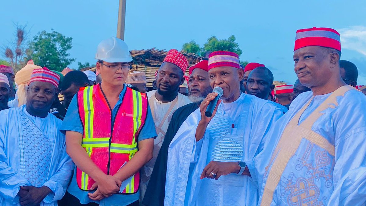Kyusufabba's tweet photo. From commissioning the 5KM road, we checked the progress of the construction of Hawan-Ganji-Sabon Layin Kara-Badari-Kadari rural access road, which is progressing at impressive pace. 

I commend the contractors for their prompt resumption to the site. 

We also had the opportunity to assess the construction of a major bridge in Getso Town, also of Gwarzo LG, which is at advanced stage. - AKY