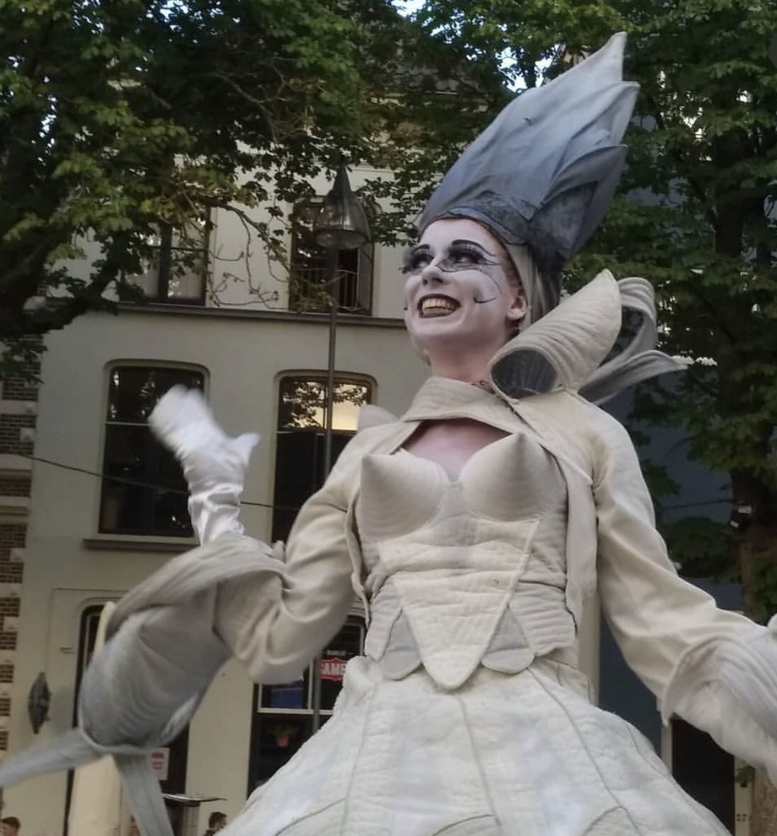 Lem_OKE's tweet photo. #Elkedageenfoto van #Deventer
#Dos24 #Straattheater https://t.co/OYSbBTip25