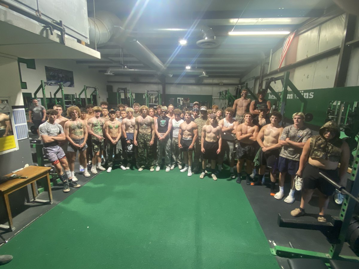 ThatcherFootba1's tweet image. Thatcher football is locked and loaded. These young men have been busting their tails. Should be fun watching them do what they love! Season starts today…. Hail to the fray! Let’s go get em!