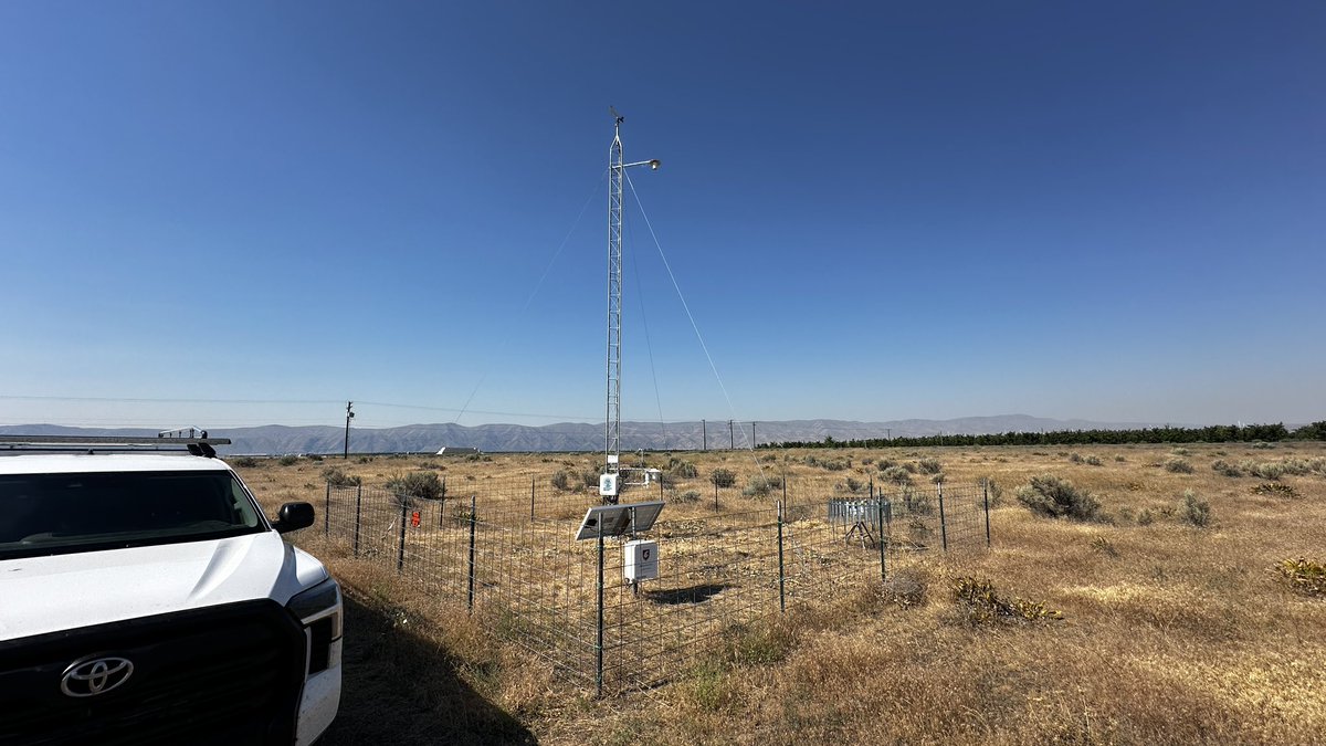 AgWeatherNet's tweet photo. Sad to report we experienced some vandalism over the 4th of July holiday. A technician visited Mattawa on Friday to find the solar panel was recently stolen. Fortunately, plenty of sun had our battery well charged and our field team replaced the solar panel this morning #wawx https://t.co/R96jHLaGde