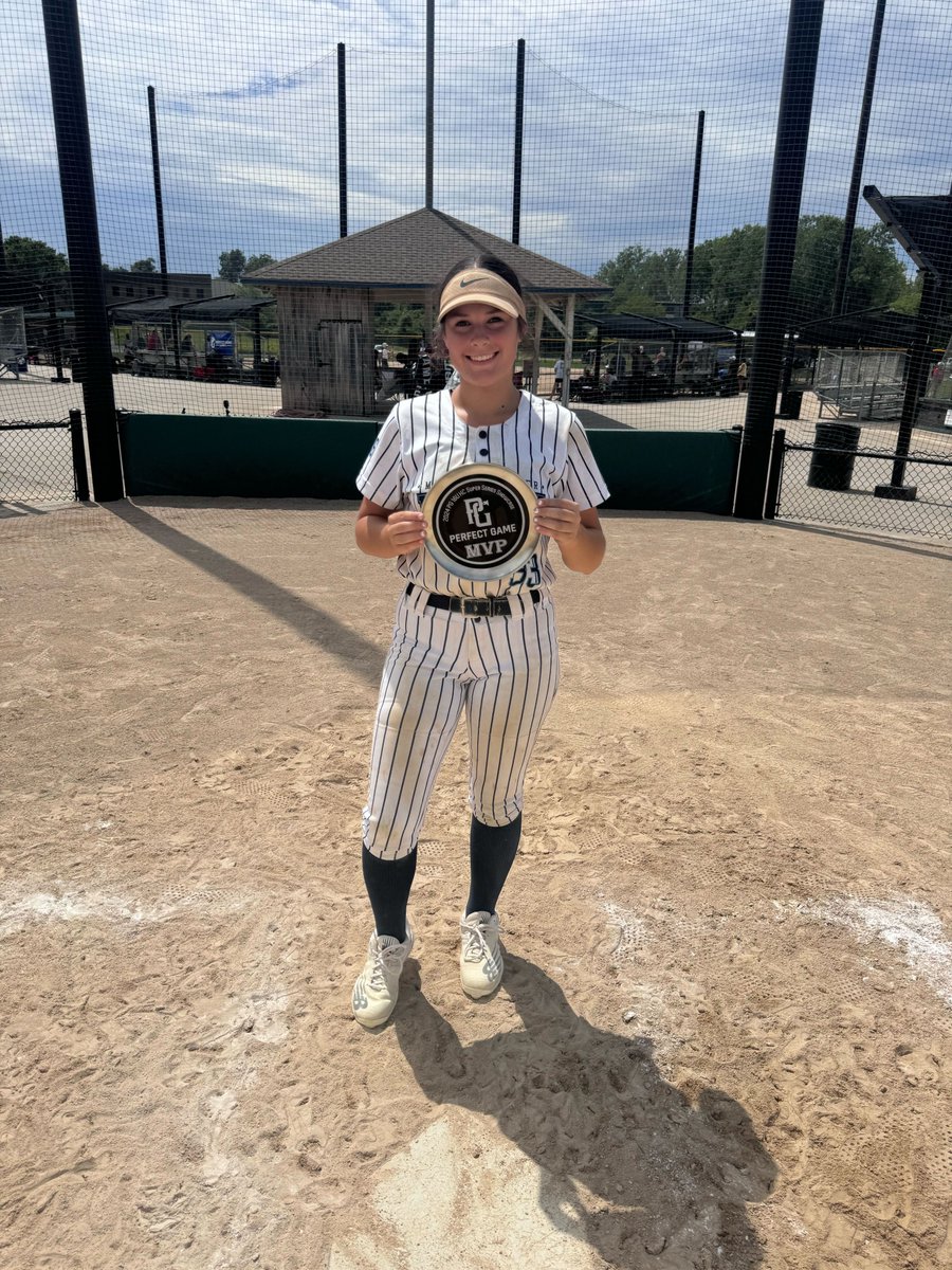 PG_Softball's tweet photo. Our 16U KC Super Series Champs, Finalists &amp; MVPs 🤩🙌👏 https://t.co/PPHYQfDRpN