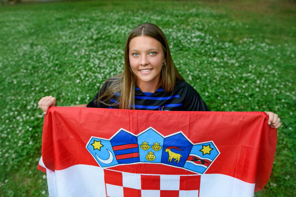 AdrianaDunat's tweet photo. I am so honored to be invited to the U17 Croatian National Team Training Camp next month. Truly a dream come true! Idemo! 🇭🇷 @tikitakaklu @ImCollegeSoccer @ImYouthSoccer @ECNLSoutheast @ECNLgirls https://t.co/T786baggU1