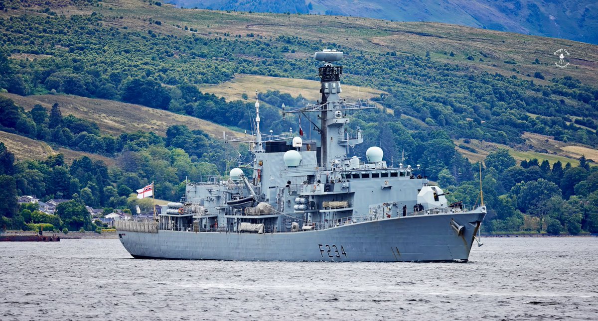 DougieCoullPix's tweet photo. 1/2 - HMS Iron Duke outbound this afternoon.

#royalnavy #navy #hmsironduke #type23frigate #riverclyde #warship #ironduke #shipping https://t.co/EPkuaHifnx