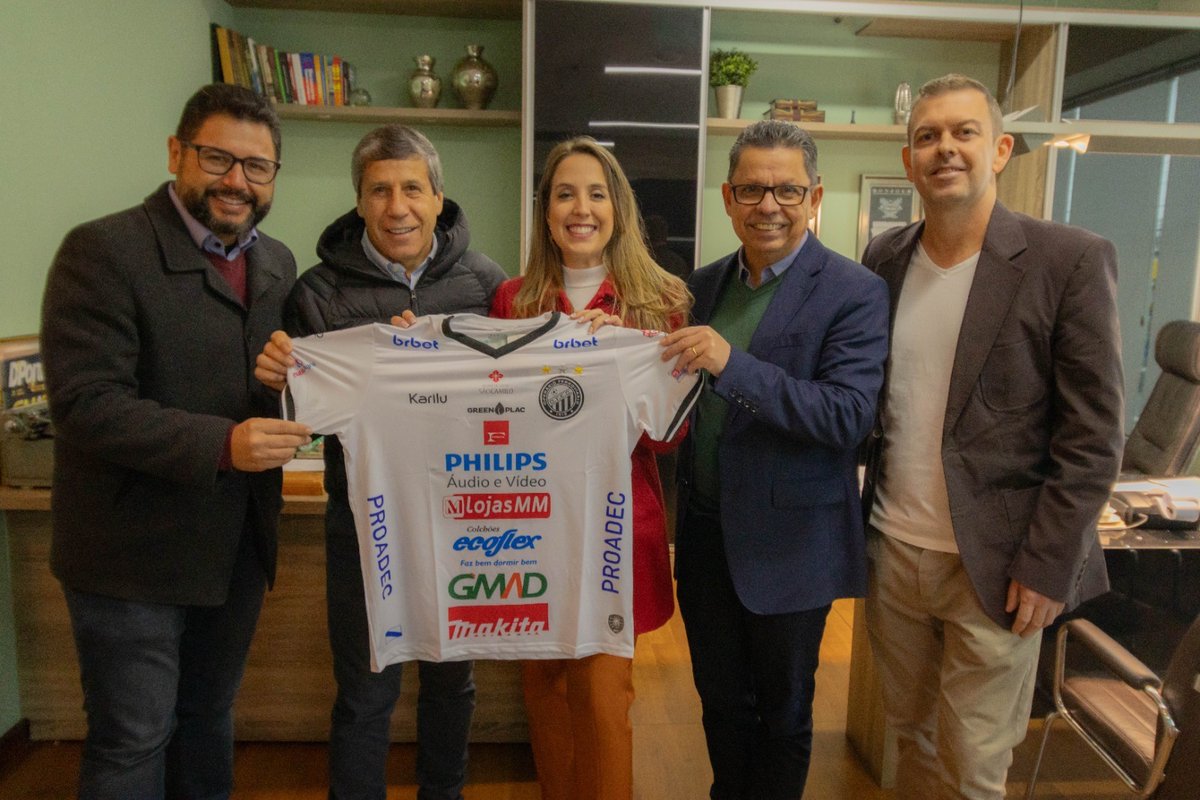 nutead_uepg's tweet photo. 🤩Uma nova fase acaba de começar!

🤝Formalizei hoje uma parceria com a Empresa Brasil de Comunicação, para transmissão dos programas da TV Brasil na TV Educativa.

📲Leia mais: https://t.co/E7qmHdIOH1

@oficialuepg https://t.co/dt1q3CE76A