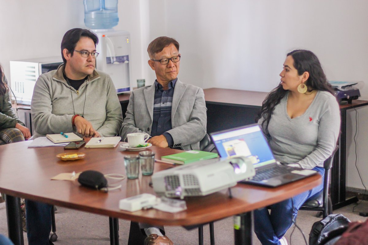 KOPIAEcuador's tweet photo. El Director del Centro KOPIA Ecuador junto a técnicos del proyecto de maíz, se reunieron con la Empresa de reciclaje Alybel SAS, donde se definió el mejor proceso para reciclar el plástico que se utiliza para acolchado en campo. https://t.co/ZMmdZLa7a0