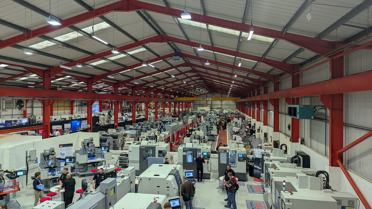 TRYCUTUK's tweet image. Amazing day to be at @xyzmachinetools  for 40 years of excellence celebration #machiningwax #xyzmachinetools @mtdcnc @TRYCUTUK