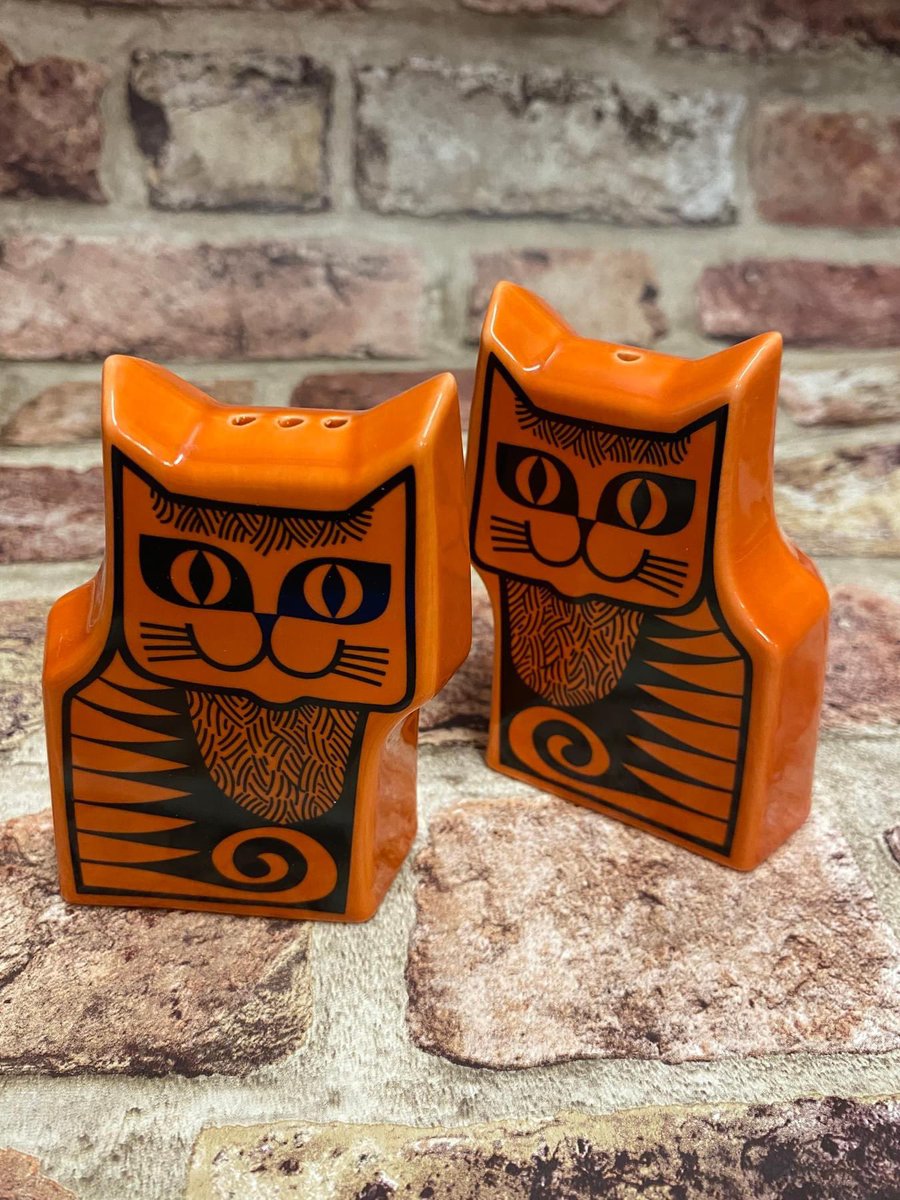 We love retro and vintage design here. So when we found out that Magpie were producing a range of stoneware from the original drawings from the iconic Hornsea pottery, designed originally in 1967, we knew it was for us! We love the colours and designs! 
thenstore.co.uk