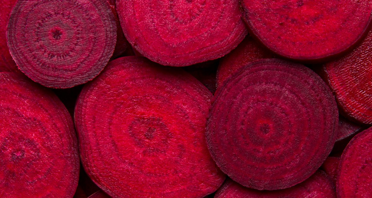 WebMD's tweet image. Beets and their juice is high in antioxidants that protect against damaging substances in the body called free radicals. It also has nitrates that relax blood vessels and may help to reduce high blood pressure -- a risk for stroke and dementia. wb.md/4cBvKUW