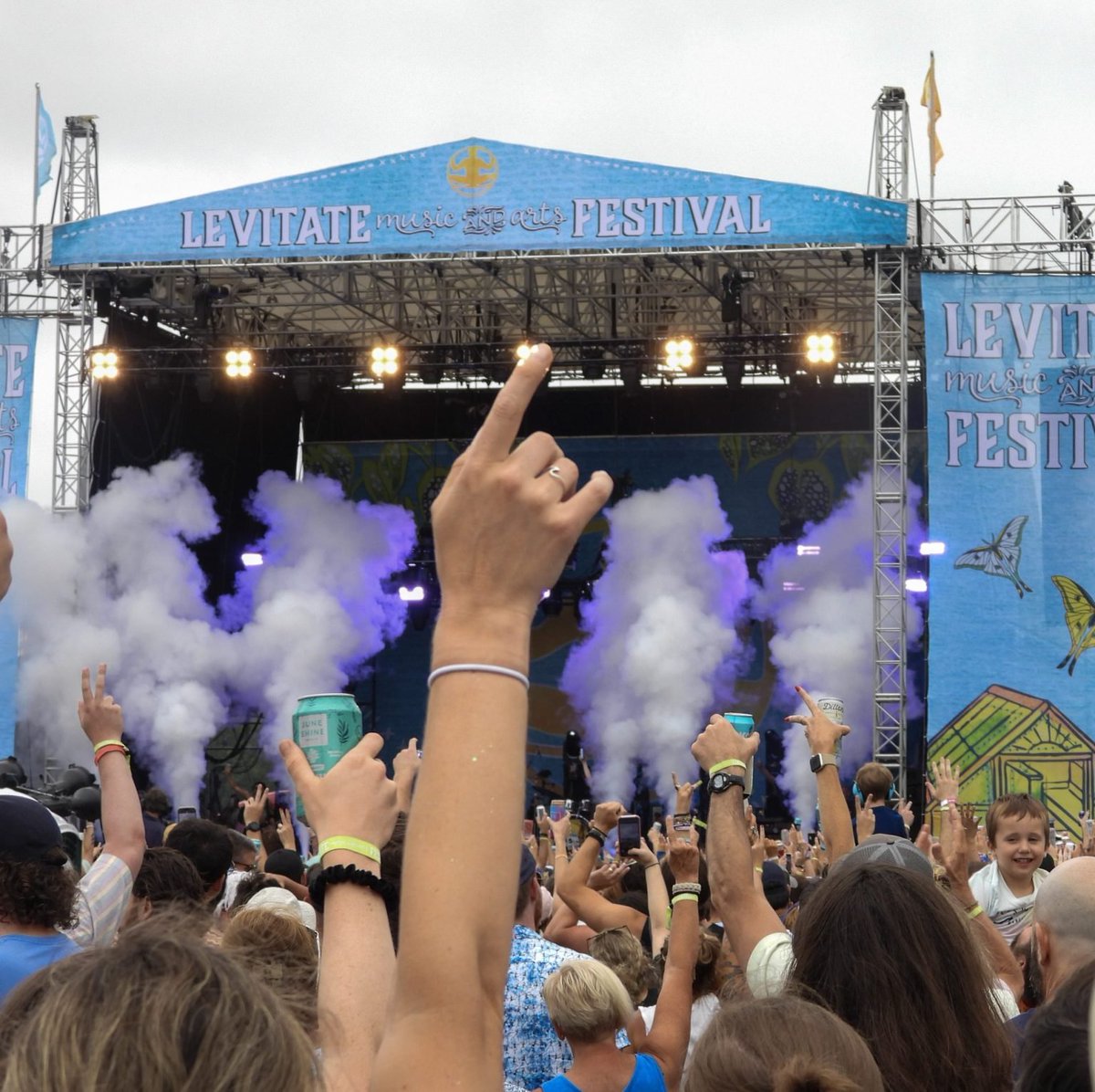 swellesley tweet media