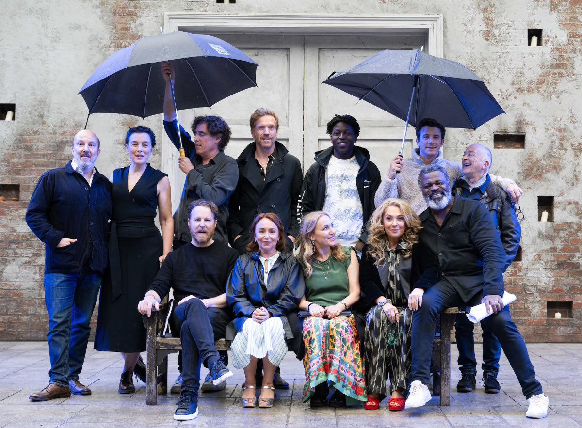 TracyAnnO's tweet photo. Such a treat to work with some of my favourite actors @OpenAirTheatre @AllieEsiri #ShakespeareLive
@StephenMangan l#damianlewis @PaulChahidi @samanthaspiro #Oliviawilliams @DannySapani @lukethompson @sirtonyrobinson @samwest https://t.co/iLgjenh3r2