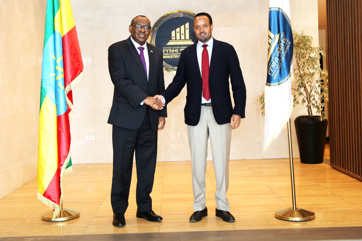 ECA_OFFICIAL's tweet photo. Productive bilateral meeting between @ECA_OFFICIAL Executive Secretary @ClaverGatete and H.E. Ahmed Shide @MoF_Ethiopia on finalizing issues to be addressed at the 1st #FfD4 preps side events:
✅debt management
✅#globalfinancial reform
✅taxation
✅Horn of Africa initiative https://t.co/RkDBveWTSZ