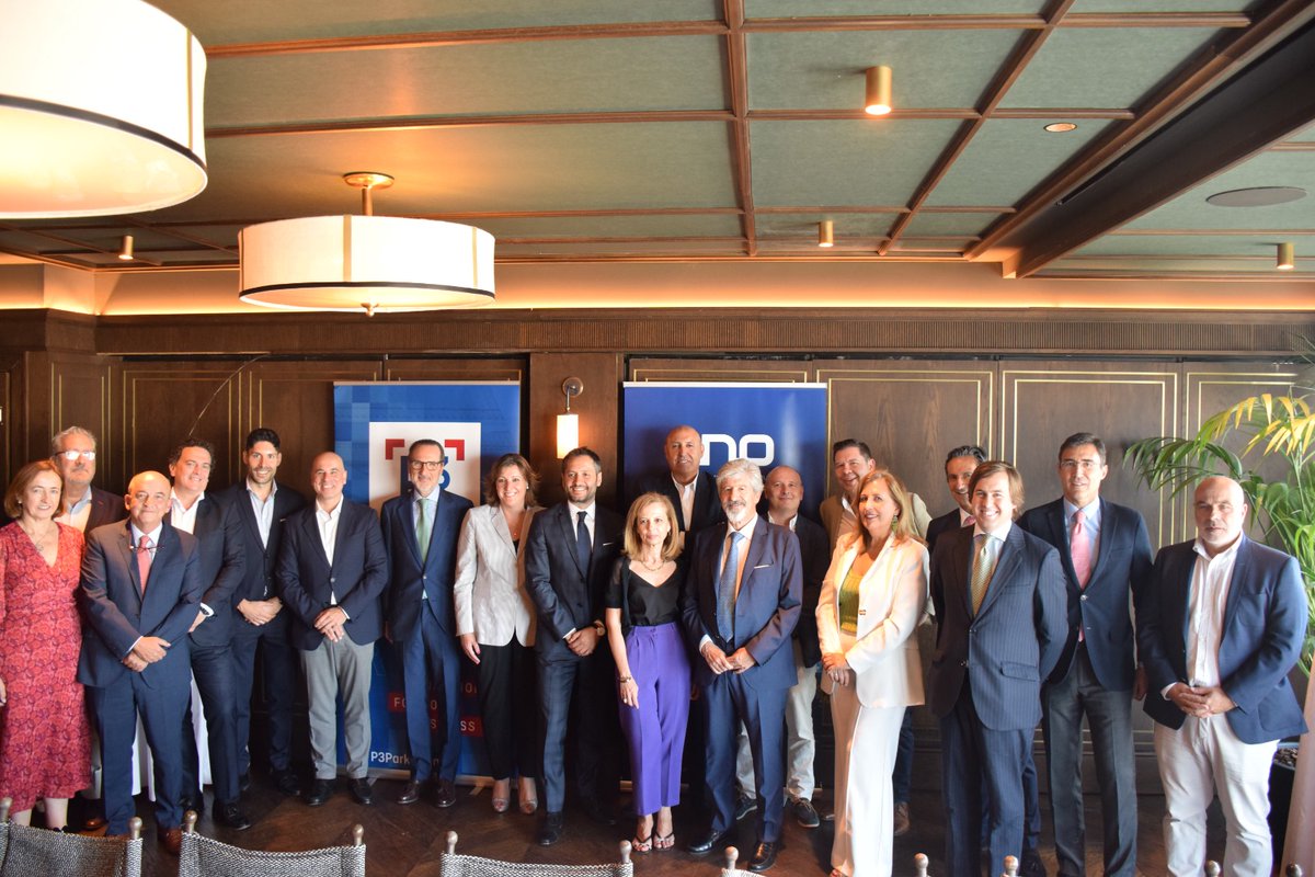 🚛 Encuentro en el Club Financiero Génova en Madrid con <a href="/UNOlogistica/">UNO</a> para intercambiar reflexiones sobre los retos y oportunidades a los que se enfrenta el sector, en un encuentro distendido con un nutrido grupo de empresas con fuerte implantación en nuestro país y en CLM.