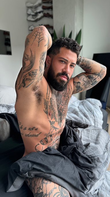 like if I'm yours. ❤️ https://t.co/I7PgRXE4wc