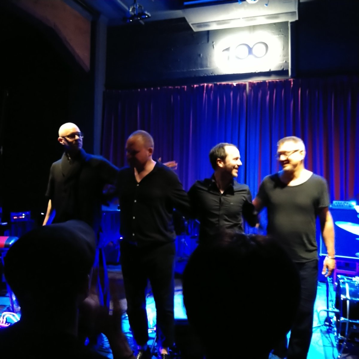 nt_put's tweet image. 神戸でニックベルチュ・ローニンのライブ。ライヒ＋ミニマルジャズファンク＋テクノ。ちょっと80年代クリムゾン風味もありか。でもそれだけじゃない。思っていたよりもアグレッシヴですっかり没入させられた。なんという酩酊感と陶酔感。凄いぞ。