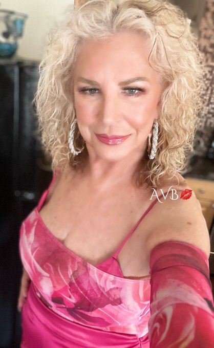 Getting ready for an interview with @flgilfnextdoor  I'm heading back to Ocala this afternoon. You can<a class="tags" target="_blank" title="On Twitter" href="/?out=eyJ0eXAiOiJKV1QiLCJhbGciOiJIUzUxMiJ9.eyJpYXQiOjE3MjI1NTQzOTYsImlzcyI6InR3cG9ybnN0YXJzLmNvbSIsIm5iZiI6MTcyMjU1NDM5NiwiZXhwIjoxNzU0MDkwMzk2LCJyZWRpcmVjdF91cmwiOiJodHRwczovL3R3aXR0ZXIuY29tL2ZsZ2lsZm5leHRkb29yIn0.yGAXciLL1cJjMds9Zp8vgNTZEChljDl838La2f_dtNSUX9bRKTshxnPaYF-dRAr542njYvuhmDseEsnIXT2uWg">@flgilfnextdoor</a><a href="/tag/newprofilepic"class="tags"><span>#newprofilepic</span></a>