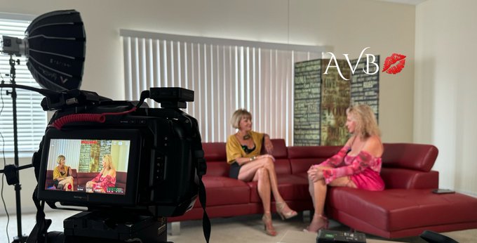Getting ready for an interview with @flgilfnextdoor  I'm heading back to Ocala this afternoon. You can<a class="tags" target="_blank" title="On Twitter" href="/?out=eyJ0eXAiOiJKV1QiLCJhbGciOiJIUzUxMiJ9.eyJpYXQiOjE3MjI1NTQzOTYsImlzcyI6InR3cG9ybnN0YXJzLmNvbSIsIm5iZiI6MTcyMjU1NDM5NiwiZXhwIjoxNzU0MDkwMzk2LCJyZWRpcmVjdF91cmwiOiJodHRwczovL3R3aXR0ZXIuY29tL2ZsZ2lsZm5leHRkb29yIn0.yGAXciLL1cJjMds9Zp8vgNTZEChljDl838La2f_dtNSUX9bRKTshxnPaYF-dRAr542njYvuhmDseEsnIXT2uWg">@flgilfnextdoor</a><a href="/tag/newprofilepic"class="tags"><span>#newprofilepic</span></a>