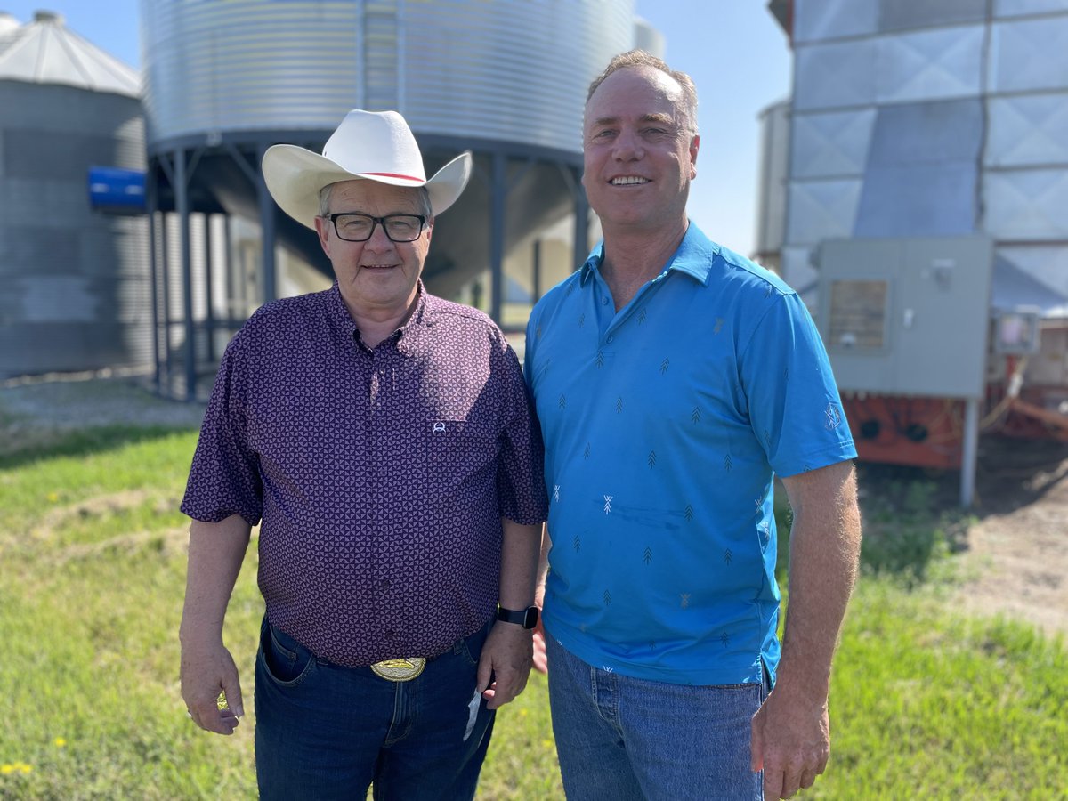 Potatoes, wheat, barley, and canola - Alberta has it all, and the world wants more of it! Great to spend some time with folks from Alberta’s crop sector this morning. Thanks to Roy and Robin Newman for hosting us.