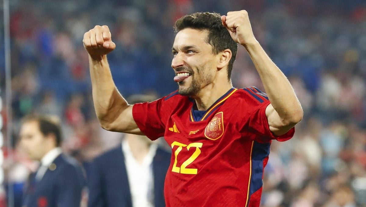 Jesusito de mi vida,
tú eres niño como yo,
por eso te quiero tanto
y te doy mi corazón.
Tómalo, tuyo es, mío no.

Piolín se va a comer a la tortuga.
Hágase 🇪🇦❤️💛