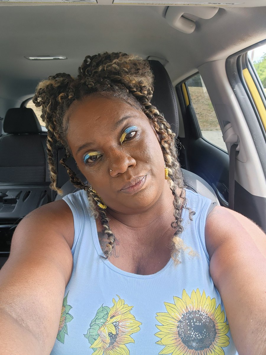 brownsugartra's tweet photo. Heat and Tra don't mix #stankFace #hotLikeFire 😩 https://t.co/HVhdIZKF3x