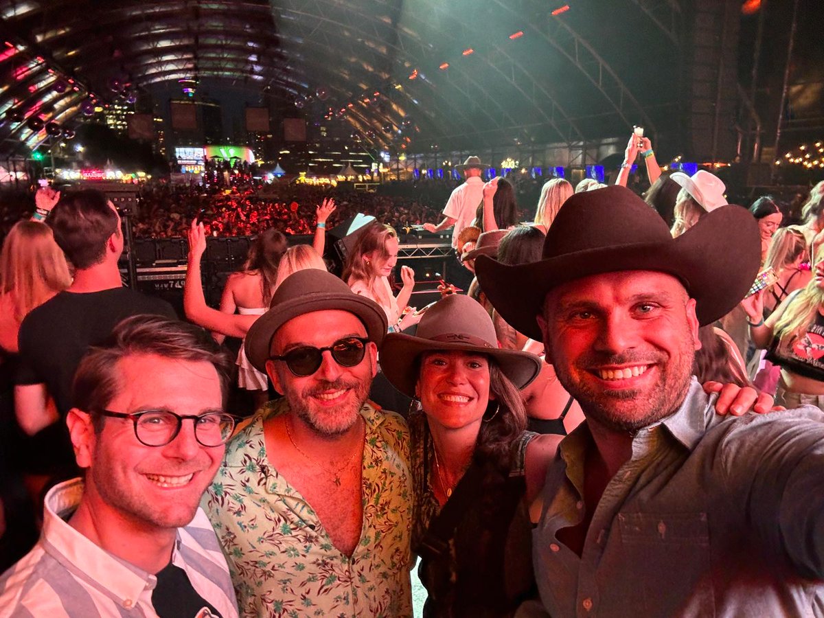 Epic time with <a href="/diplo/">diplo</a>.
#stampede #badlands