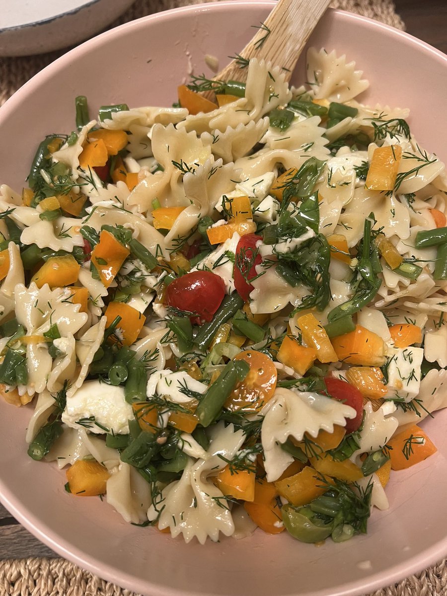 Maya Kachroo-Levine tweet media