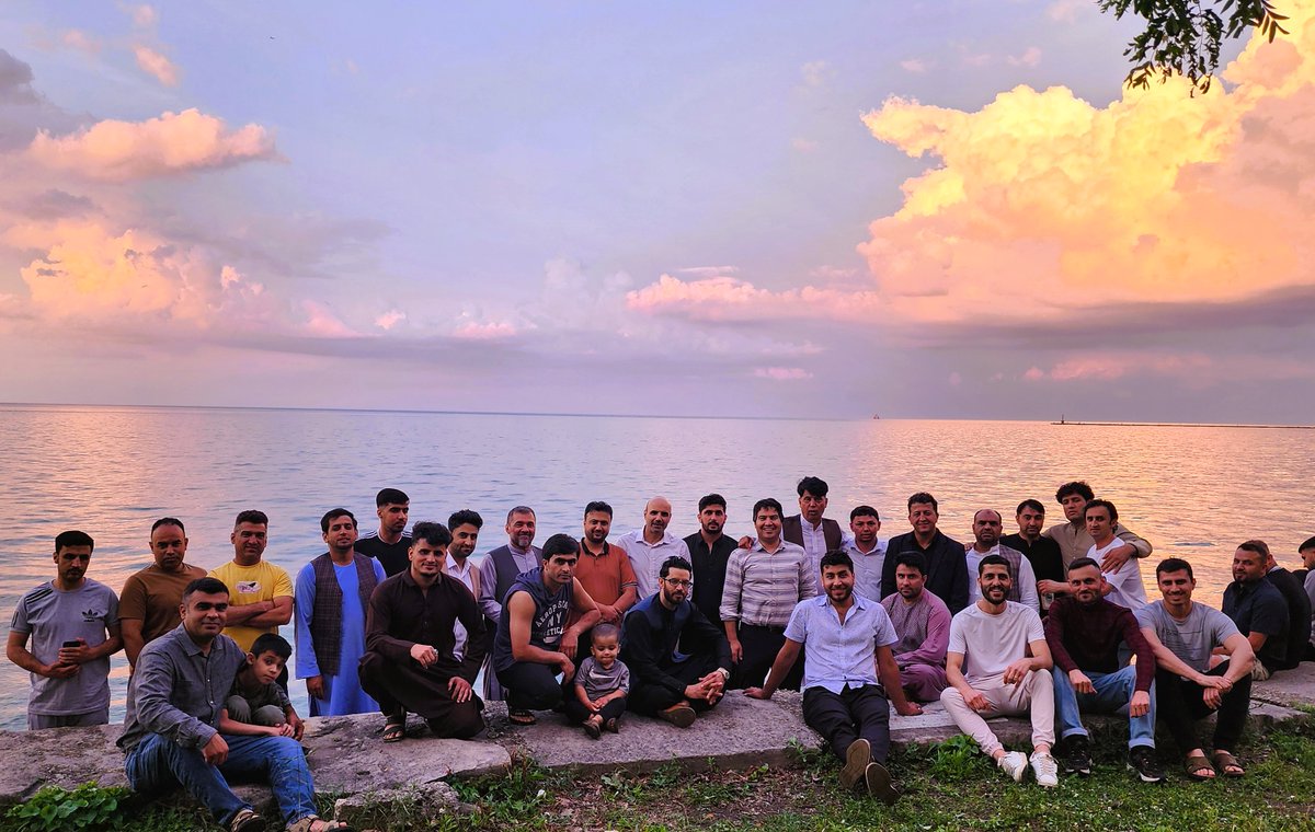 siamuden's tweet photo. We had a productive discussion about business opportunities, growth, and being part of developmental projects in the USA. The Afghan community in Chicago is thriving, and there's a lot of potential for us to make a positive impact.
hashtag#AfghanCommunity hashtag#Chicago hashtag https://t.co/Fmh4Tms7N4