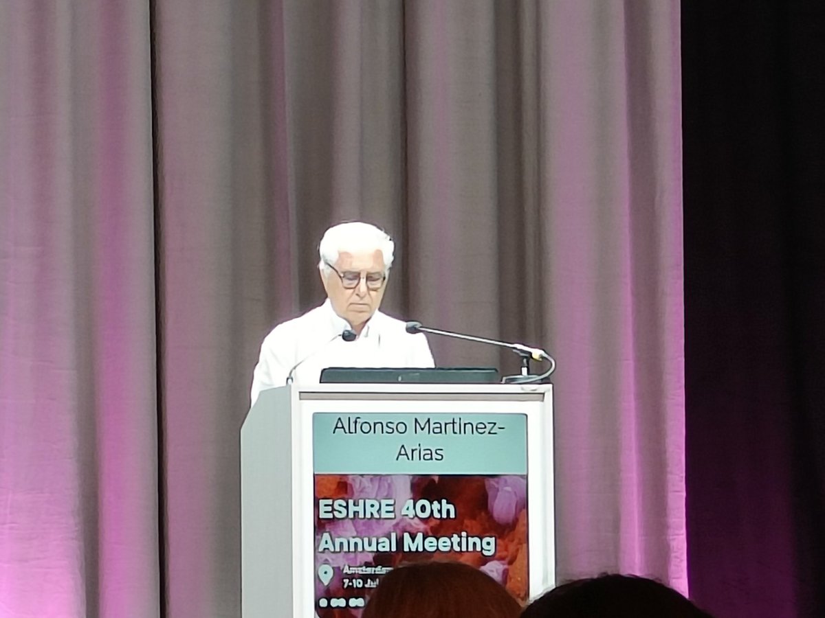 ESHRE SIG Stem Cells (@sigstemcells) on Twitter photo In session 53 part 2 #ESHRE2024, <a href="/AMartinezArias/">Alfonso Martinez Arias</a> explained what gastruloids are and how they can model gastrulation and body plan engineering in development and disease. In session 53 part 2 #ESHRE2024, <a href="/AMartinezArias/">Alfonso Martinez Arias</a> explained what gastruloids are and how they can model gastrulation and body plan engineering in development and disease.