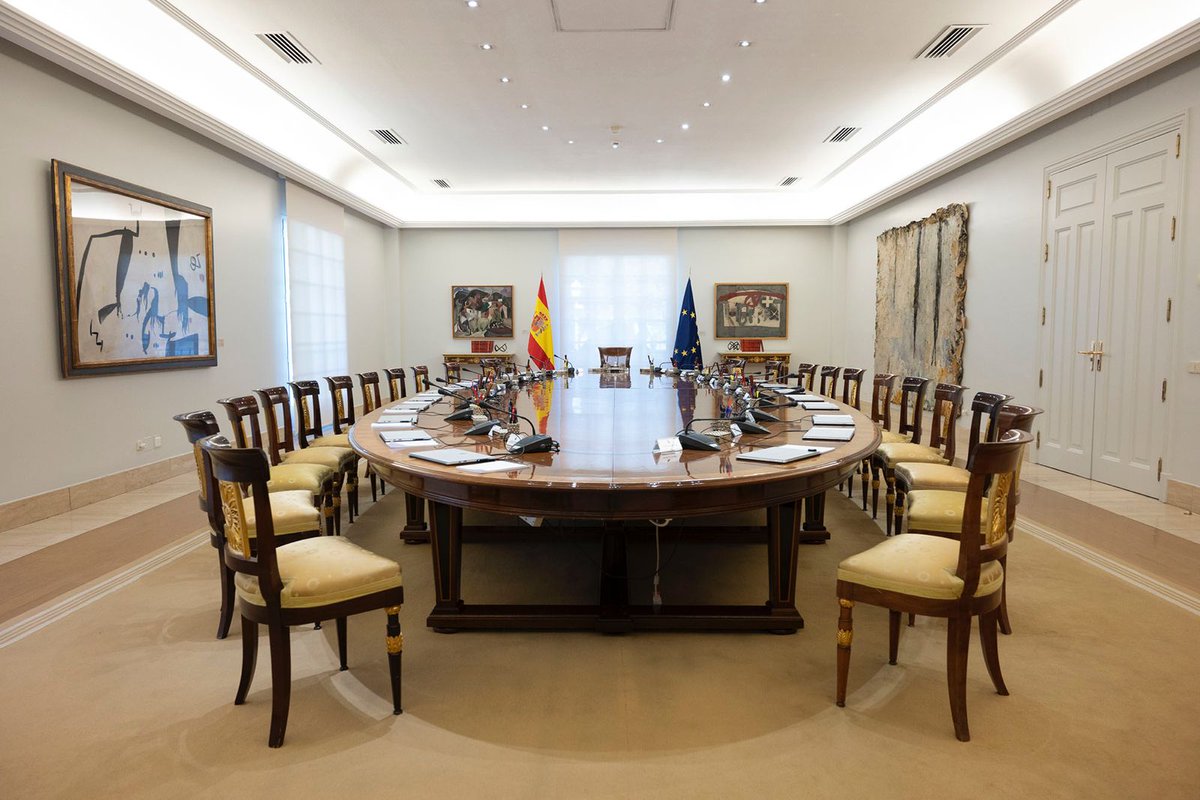 La ampliación de un año en el plazo para optar a la nacionalidad española a través de la Ley de Memoria Democrática, uno de los acuerdos aprobados hoy en #CMin.

Más ℹ️ en: exteriores.gob.es/es/Comunicacio…