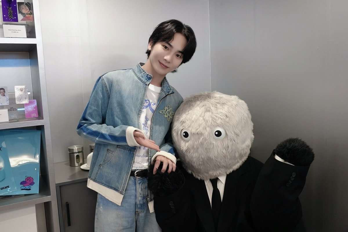 SHINee's tweet photo. 💙Mr.Freak &amp; BUK-SILLee🩶

🍬MR. FREAK’S LAB : SWEET ESCAPE🍬

🗓️2024.07.04.(Thu) - 08.04.(Sun)
🧪原宿ADORO
🔗https://t.co/IG0d9LeubN

#KEY #키
#SHINee #샤이니
#sweetescape #mrfreakslab https://t.co/GVwwaYIxEg
