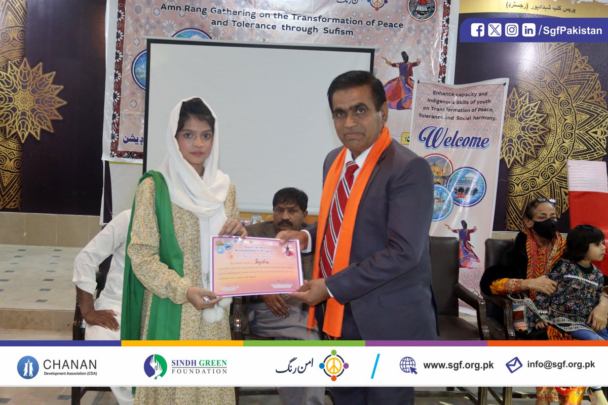 SgfPakistan's tweet photo. SGF organized one day training under Youth Sufism Ambassadors Program #YSAP, promoting peace, tolerance &amp; social harmony. Let's enrich a generation inspired by #Sufism's teachings of love &amp; acceptance. #AmnRang #PeaceAndTolerance #LoveAndKindness https://t.co/rxkt2lEsSN