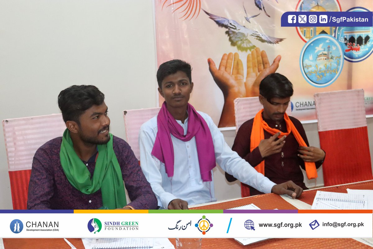 SgfPakistan's tweet photo. SGF organized one day training under Youth Sufism Ambassadors Program #YSAP, promoting peace, tolerance &amp; social harmony. Let's enrich a generation inspired by #Sufism's teachings of love &amp; acceptance. #AmnRang #PeaceAndTolerance #LoveAndKindness https://t.co/rxkt2lEsSN