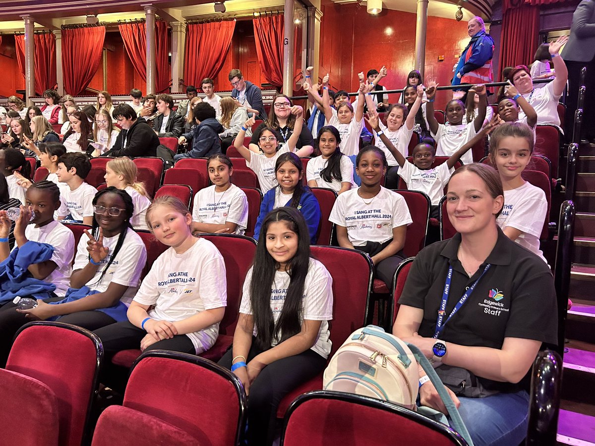 edgewickprimary's tweet photo. And we’re ready in position to start our rehearsal! 
@RoyalAlbertHall 
@ArmonicoConsort 
#acdoesrah2024
#EdgewickonTour
#Choir
#FirstPerformance
#Notabadview https://t.co/622GH56O4t