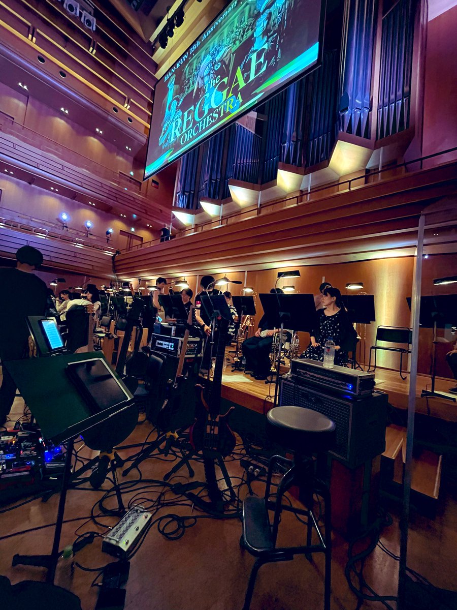 Ryo_KAWASAKI_Ba's tweet photo. 「The REGGAE ORCHESTRA」
HAN-KUN 15th Anniversary Special Live
最高に燃えました❤️🔥❤️🔥
気合いを入れるために私服はラスタカラーで!(黄色はスラックスの内側😂)
改めましてVOICE MAGICIAN HAN-KUN 15周年おめでとうございます🎉
#thereggaeorchestra https://t.co/S1K0S0psVH