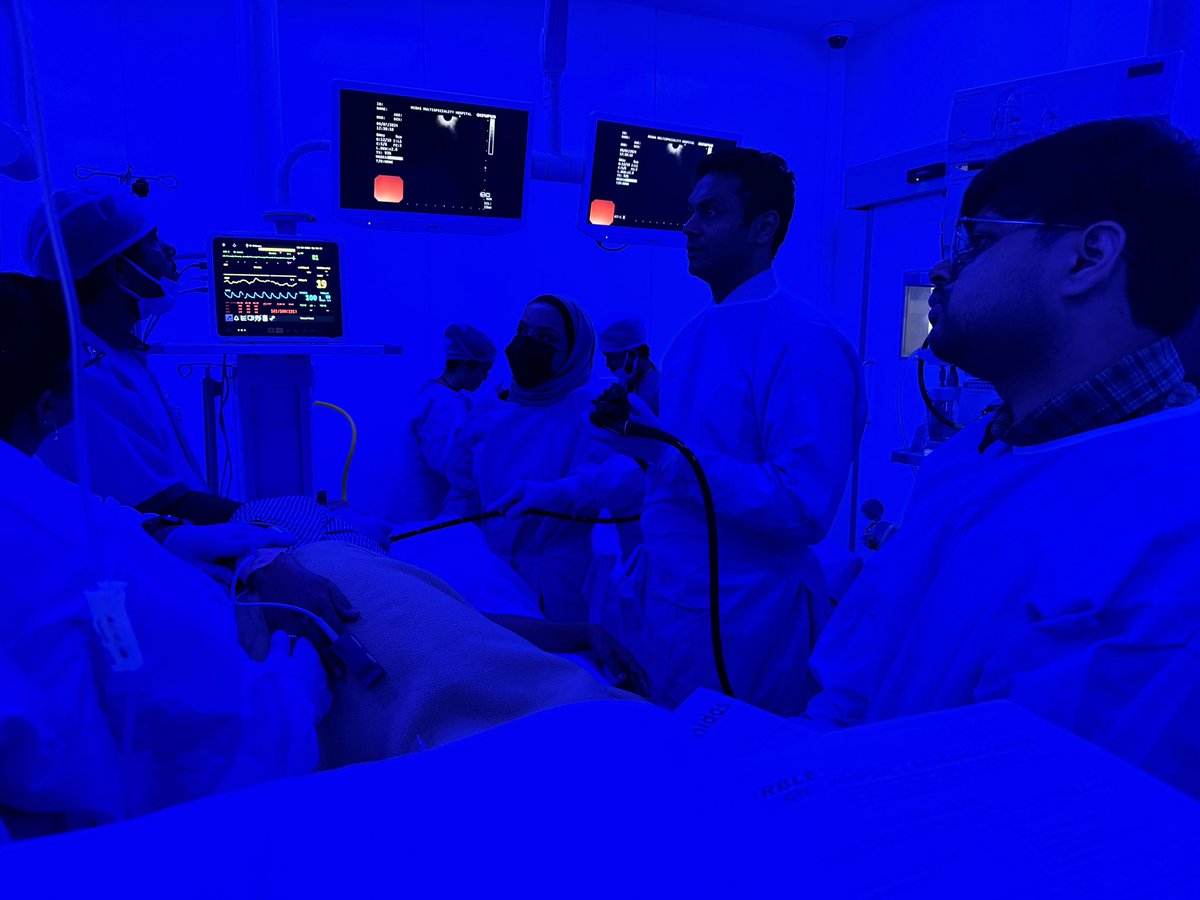 P_DeepakIBDMD's tweet image. 😎 experience visiting @MayoClinicGIHep fellowship batchmate @saurabhmukewar at new 170 bed Midas Gastro hospital at Nagpur, Maharashtra. State of the art endo rooms with AI, electronic med records, Rad PACS, IBD IUS, & training GIs from Middle east/Africa! So proud of you buddy!