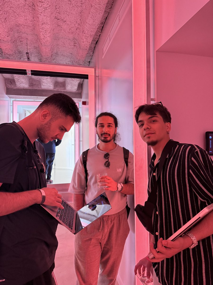 BlockchainYtu's tweet photo. We have completed the presentation of our project for #LambdaHackWeek 

We are now waiting for the announcement of the rankings.🇧🇪💪🏻

May the force be with us! 💫 https://t.co/ZgnVFYfMVi