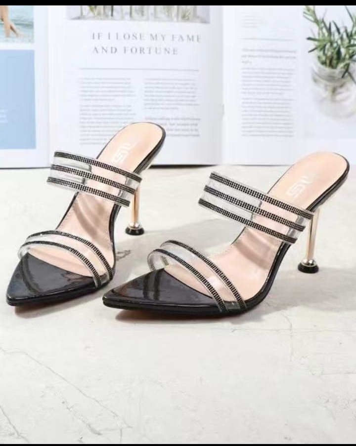 classixfashions's tweet photo. Ladies Heels
At Kshs 2900
Call/WhatsApp 0737467538
#OccupyCBDTuesday , Who is We , Uhuru Kenyatta, Raila odinga, Joho, #classixfashions https://t.co/EHUt4DkWwc