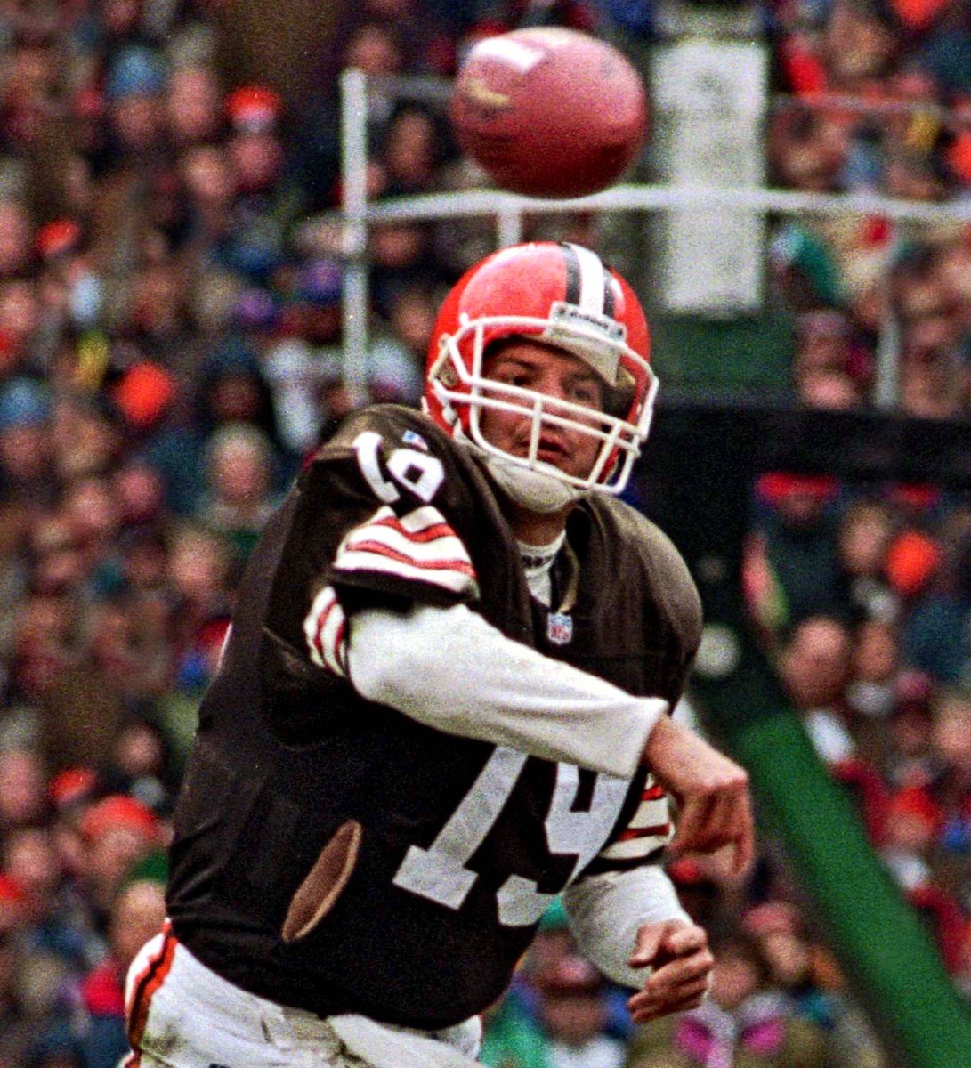 brownsfanuk's tweet photo. Bernie Kosar appreciation post. #Browns https://t.co/cdy2ONpROQ