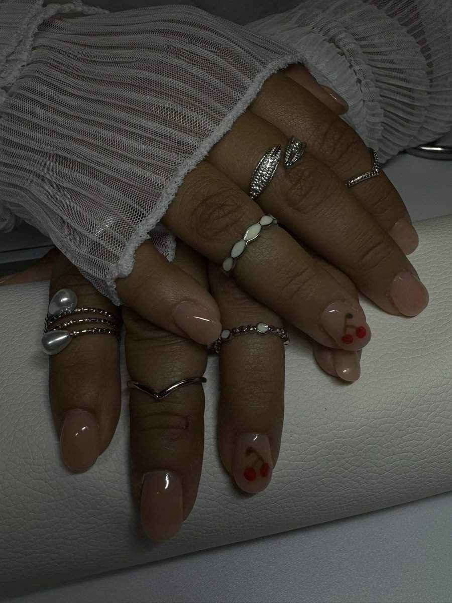 shinanmarie's tweet photo. came back to share my nail journey with y’all, i’ll be a licensed nail tech by january 🤍 if you’d like to keep up with me please follow my insta @ shisnailspot https://t.co/S3tBiAVwxB