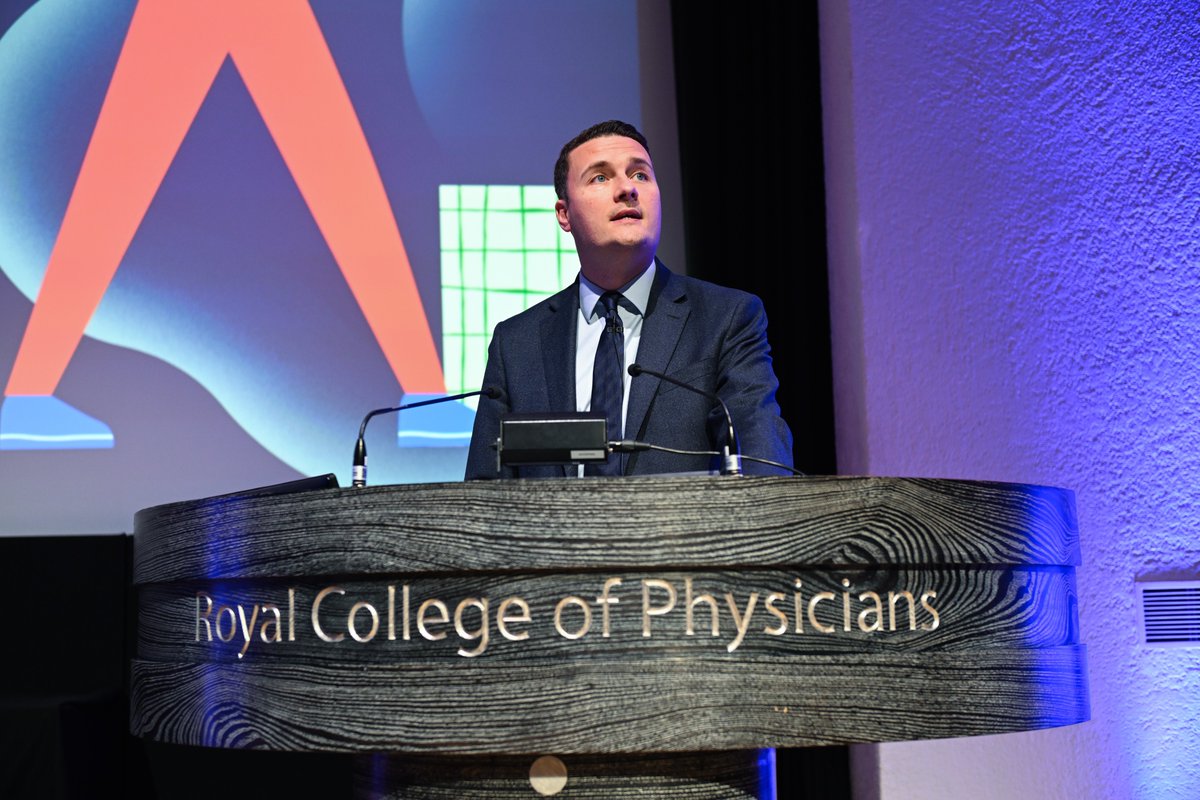 RCPhysicians's tweet photo. ‘The new UK government has a huge opportunity to prioritise the health and wellbeing of the British people in everything it does.'

The RCP has written an open letter to @wesstreeting  welcoming him as secretary of state @DHSCgovuk .

https://t.co/unrlsJoVeU https://t.co/Y2RQ2lislq