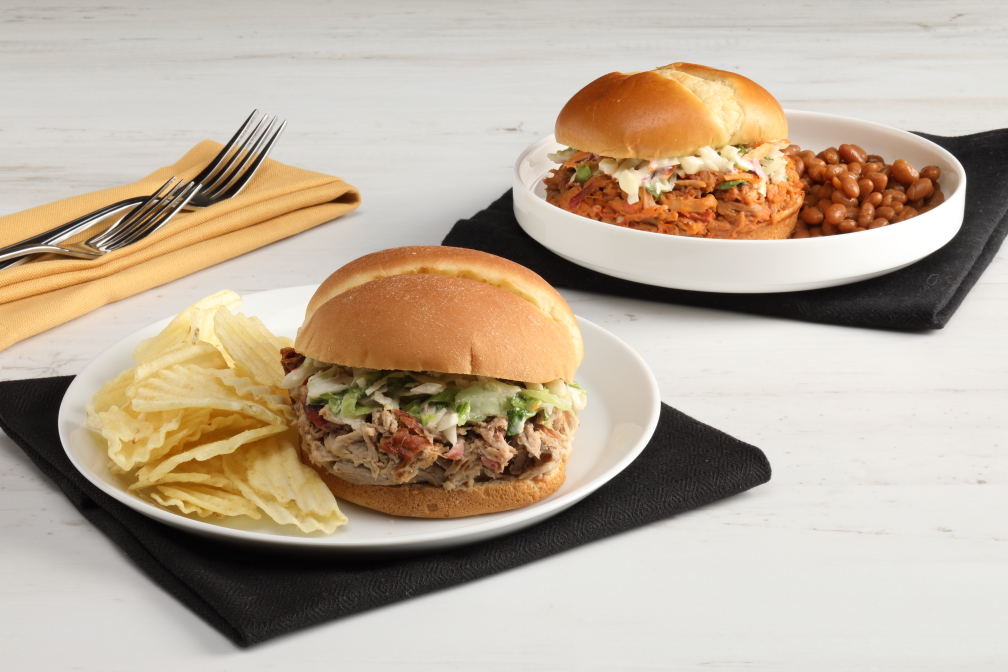 ChandlerFoods's tweet photo. Chandler Foods is your one-stop shop for BBQ! Featuring a variety of sauces, styles and meat options, we have a solution to every operator's need!

#QualitySince1955

Learn more: https://t.co/S7wRUw17TV https://t.co/cLLM0qXy9h