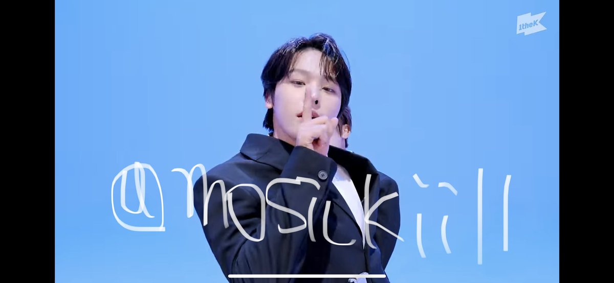 mosickiill's tweet photo. @1theK #수트댄스_NCTWISH
나 몰랐는데 수트입은 남자 좋아하나봐🤭🫣🫣
제 최애의 수트 입은 모습을 보개 해준 원더케이 관계자분들끼 정말 감사 인사 드리고 싶습니다…너무 좋아요 후후

제 최애 장면은 도입부 부분에 리쿠가 눈을 반쯤 뜨는 장면인데 수트 입고 하니까 완전…🤭🤭
정말 사랑합니다..💗 https://t.co/fjFA6fRgE7