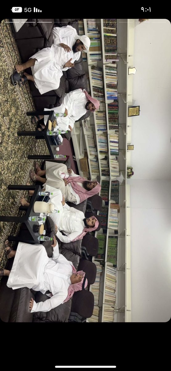 EMARH5423's tweet photo. استضافة أحدية @almohsen_d  المدير التنفيذي لجمعية عمارة للتعريف بالجمعية والإجابة على أسئلة الحضور، وكان اللقاء مميزًا بحضور عدد من الفضلاء المهتمين بعمل الجمعية؛ وقد أثروا اللقاء بأسئلتهم واقتراحاتهم، فجزى الله الجميع خيرًا. https://t.co/TqjqhWjgSE