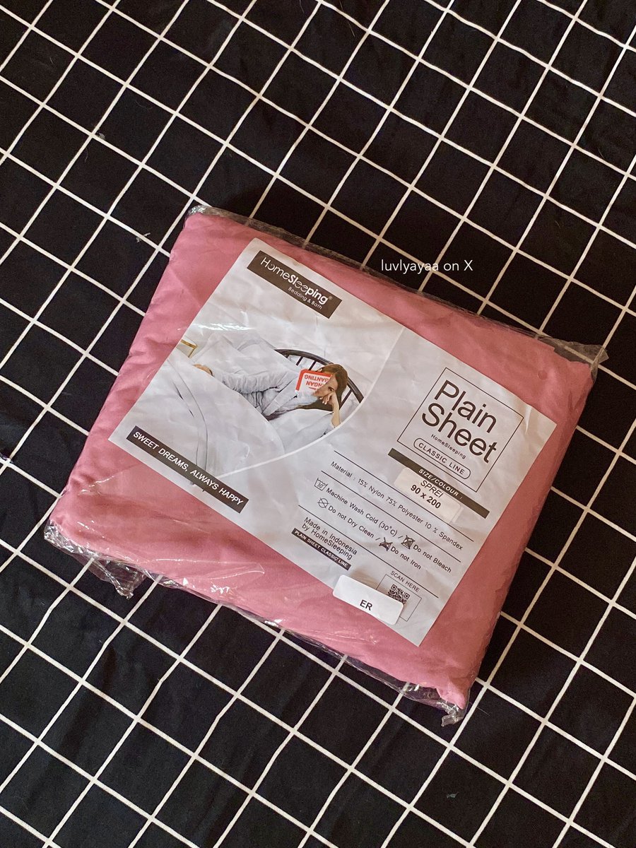 amaliyakusumaa's tweet photo. GA PERNAH BOSEN REKOMIN SPREY INI🤡

harga 50ribuan, lembut, halus, minim geser, udah free sarung bantal &amp; guling, warnanya super banyak…

KURANG APAA LAGII WOY👊🏻 https://t.co/TRBIdedFap