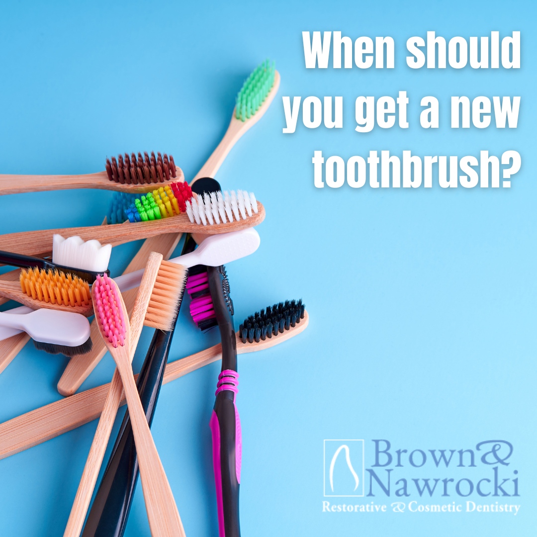 brown_nawrocki's tweet image. Brushing your teeth is crucial to your overall health so its important to make sure your brush is clean! When should you replace your toothbrush?
🦷When the bristles start to fray
🦷After being sick
🦷Every 2 or 3 months 

#toothtips #dentaltip #ormondbeach #daytona #daytonabe...