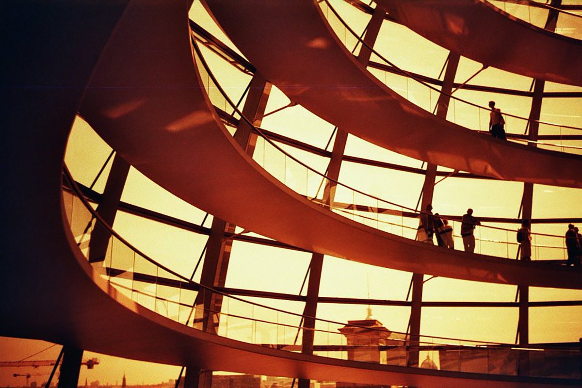 Since it's Tuesday, let's see some of your work on #Tezos. 

We’ll go first, with an artist who also has work in our FND world. ⬇️

(📸: <a href="/nanahanketh/">Nana Hank</a>)