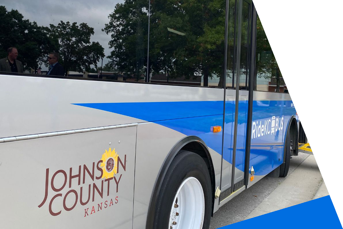 We have a very exciting public transit announcement happening this afternoon! 👀😁

When: Today from 1:00 PM to 1:45 PM
Where: Overland Park Farmers' Market and Clock Tower Plaza

Can't make it in person? No worries! Catch all the announcements on our Facebook livestream. 📹