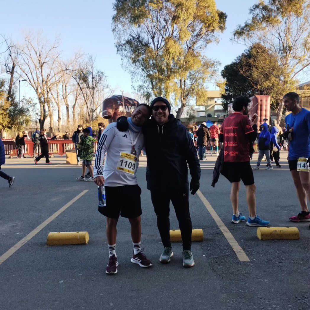 gera_mm's tweet photo. Feliz cumpleaños para mi Abuela que me enseño a usar el tenedor! Hermosa carrera por el barrio!!! https://t.co/Cuo6wSaA0u